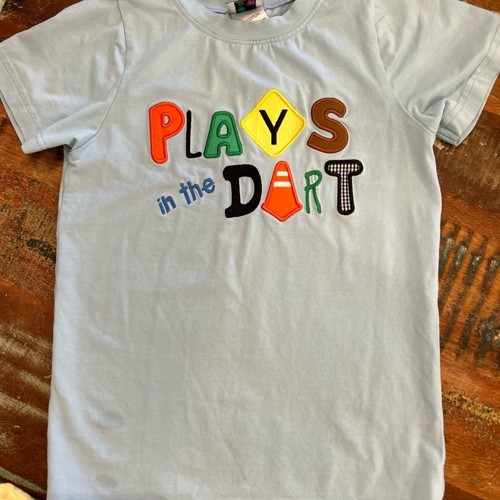 Plays on the dirt embroidered tee